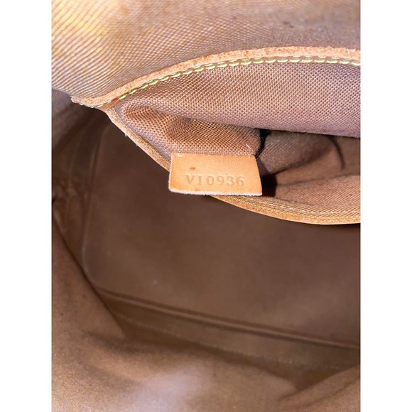 Louis Vuitton Monogram Alma PM - Picture 7 of 9